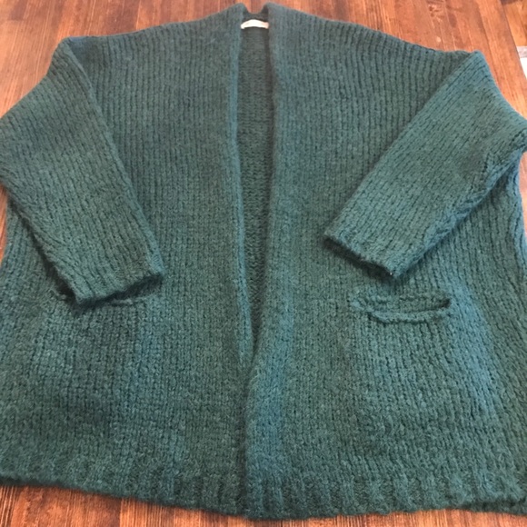 American Vintage Sweaters - Gorgeous deep green cardigan